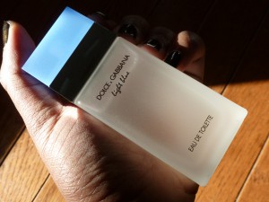 dolce & gabbana light blue perfume