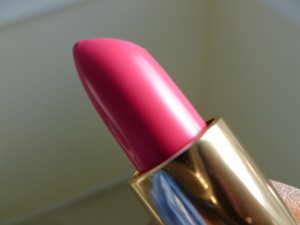 bobbi brown neon pink lipstick