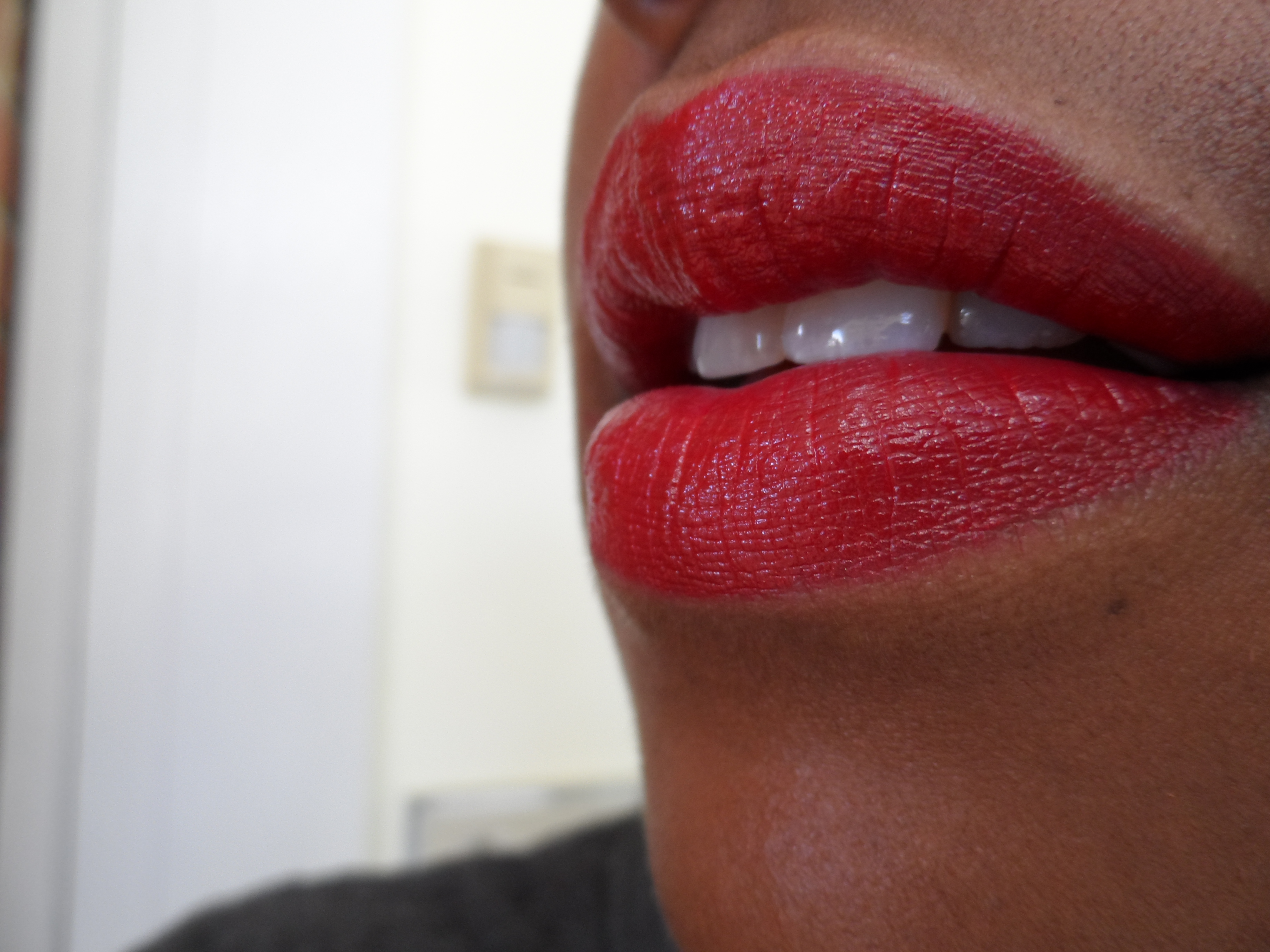 Chanel Rouge Allure Luminous Intense Lipstick Pirate 99